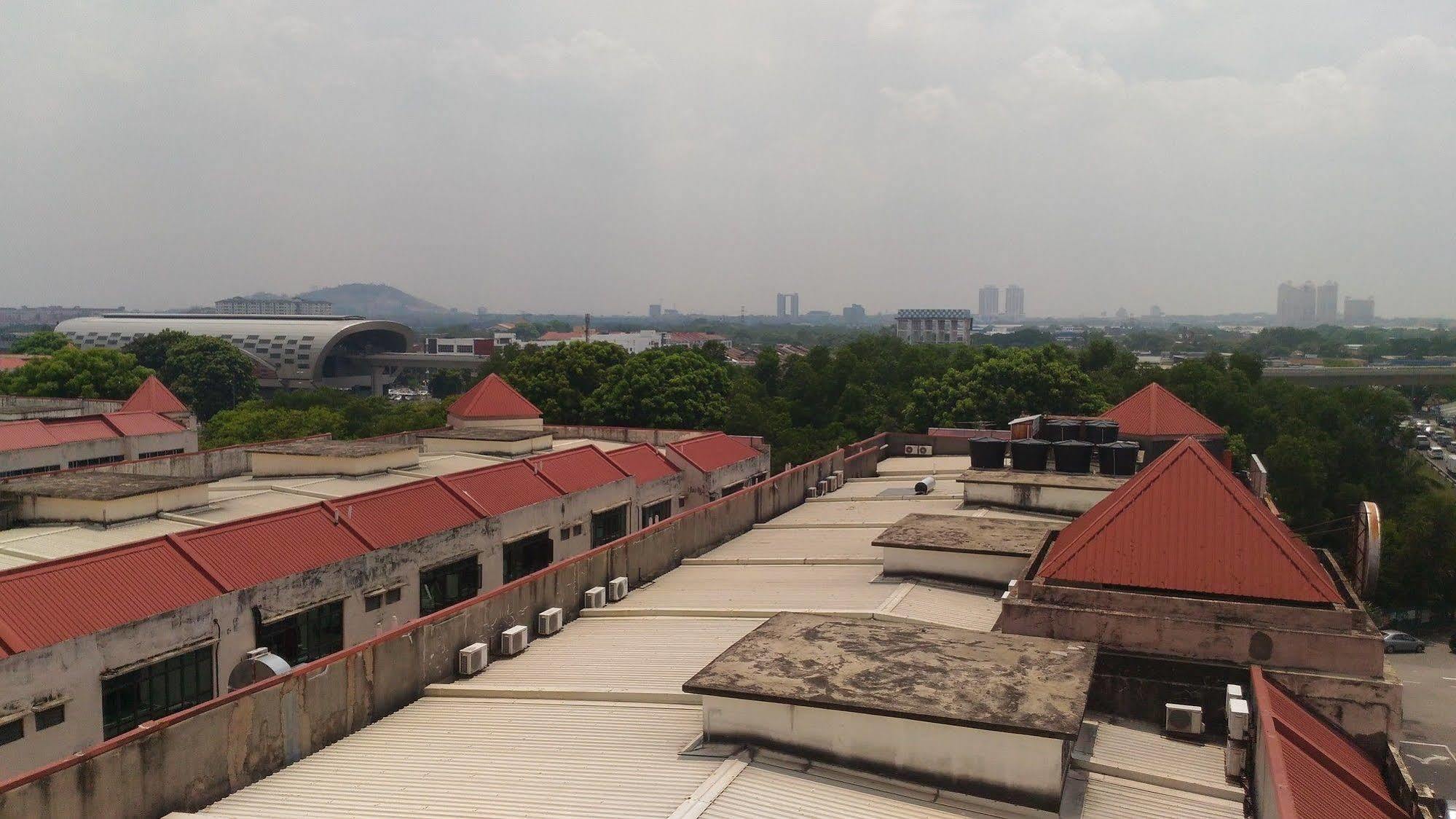 Hotel Sri Puchong Sdn Bhd Exterior photo